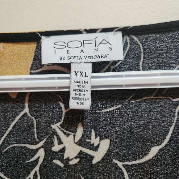 V neck Blouse - Picture 2 of 3